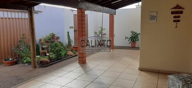 Casa com 3 Quartos à venda, 152m² no Laranjeiras, Uberlândia