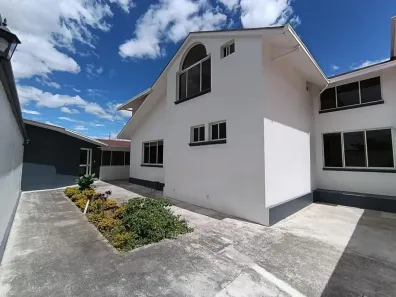 Casa de Condomínio com 3 Quartos à venda, 120m² no Aparecidinha, Sorocaba