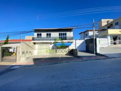 Casa com 3 Quartos para alugar, 70m² no Serraria, São José