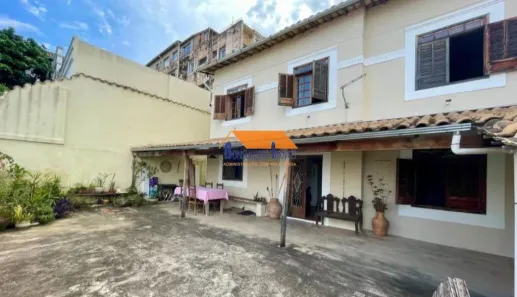 Casa com 6 Quartos à venda, 207m² no Colégio Batista, Belo Horizonte
