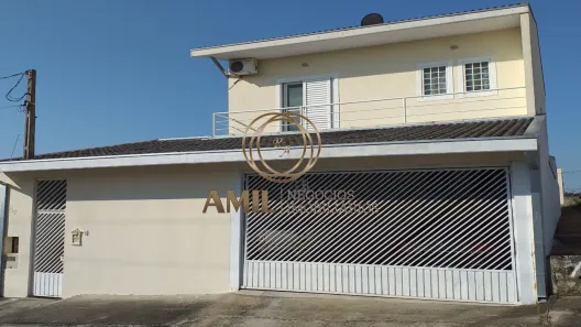 Sobrado com 3 Quartos à venda, 250m² no Loteamento Villa Branca, Jacareí