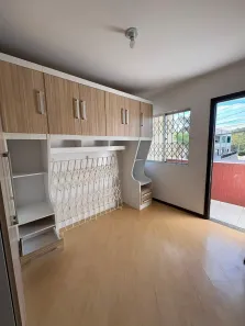 Sobrado com 3 Quartos para alugar, 85m² no Santa Cândida, Curitiba