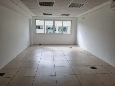 Sala Comercial para alugar, 37m² no Lageadinho, Cotia