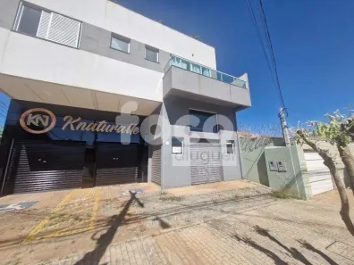 Ponto Comercial para alugar, 130m² no Santa Mônica, Uberlândia