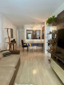 Apartamento com 2 Quartos para alugar, 75m² no Zona 07, Maringá