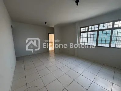 Apartamento com 3 Quartos para alugar, 100m² no Umuarama, Uberlândia