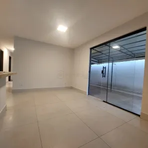 Casa com 3 Quartos para alugar, 110m² no Parque das Laranjeiras, Goiânia