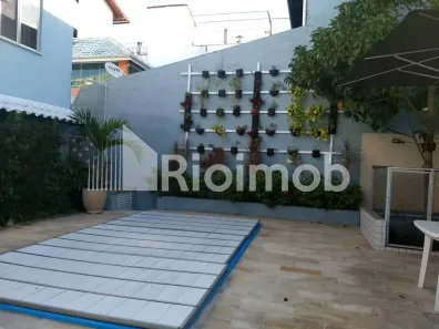 Casa com 5 Quartos à venda, 348m² no Olaria, Rio de Janeiro