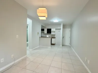 Apartamento com 2 Quartos para alugar, 61m² no Canto, Florianópolis