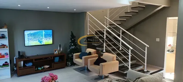 Sobrado com 3 Quartos à venda, 240m² no Jardim Alvorada, Cambé