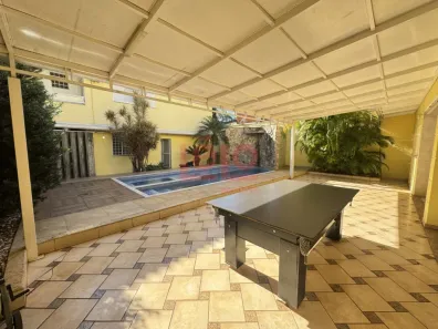 Sobrado com 4 Quartos à venda, 450m² no Zona 02, Maringá