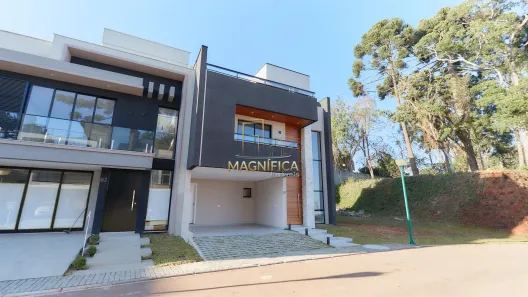 Sobrado com 3 Quartos à venda, 166m² no Pilarzinho, Curitiba