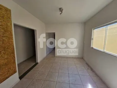 Casa com 3 Quartos para alugar, 162m² no Segismundo Pereira, Uberlândia