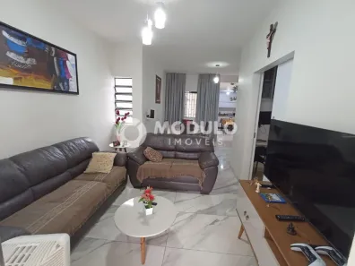 Casa com 3 Quartos à venda, 126m² no Nossa Senhora Aparecida, Uberlândia