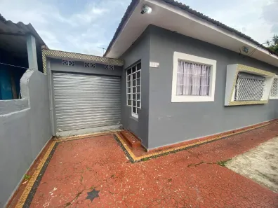 Casa com 2 Quartos para alugar, 50m² no São Jorge, Santos