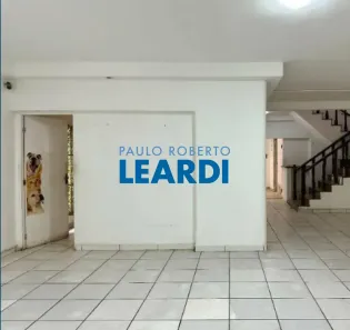 Ponto Comercial com 7 Quartos para alugar, 350m² no Vila Hamburguesa, São Paulo
