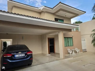 Sobrado com 3 Quartos à venda, 265m² no Carandá Bosque, Campo Grande