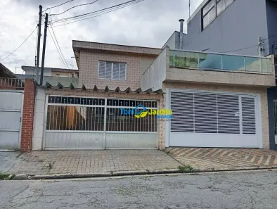 Sobrado com 3 Quartos à venda, 157m² no Parque Erasmo Assunção, Santo André