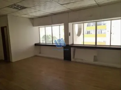 Sala Comercial à venda, 128m² no Costa Azul, Salvador