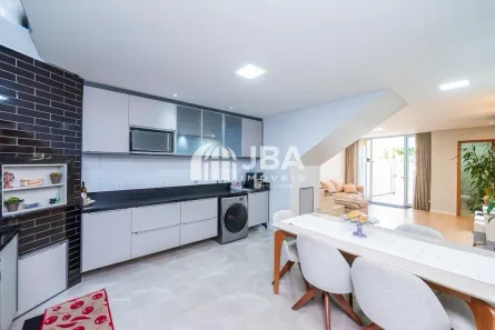 Sobrado com 3 Quartos à venda, 110m² no Umbará, Curitiba