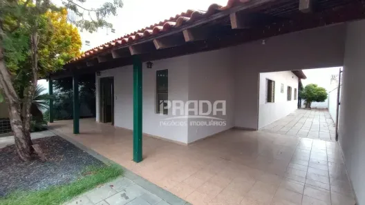 Casa com 3 Quartos à venda, 207m² no Santa Mônica, Uberlândia