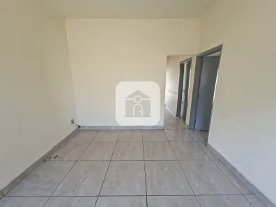 Casa com 2 Quartos para alugar, 74m² no Martins, Uberlândia
