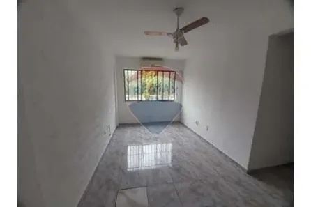 Apartamento com 2 Quartos para alugar, 44m² no Senador Vasconcelos, Rio de Janeiro