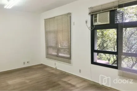 Sala Comercial à venda, 31m² no Vila Nova Conceição, São Paulo