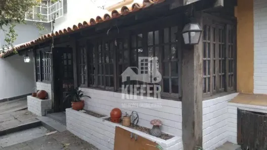 Casa com 3 Quartos à venda, 354m² no São Francisco, Niterói