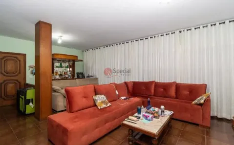 Sobrado com 4 Quartos para alugar, 362m² no Vila Carrão, São Paulo