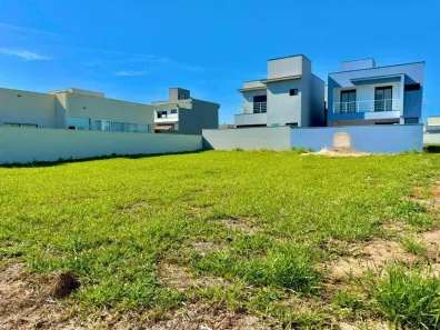 Lote/Terreno à venda, 250m² no Nossa Senhora Aparecida I, Saltinho