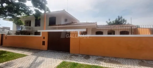 Sobrado com 3 Quartos para alugar, 300m² no Jardim São Carlos, Campinas