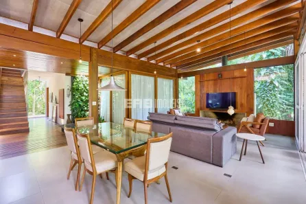 Casa com 4 Quartos à venda, 1158m² no Itamambuca, Ubatuba