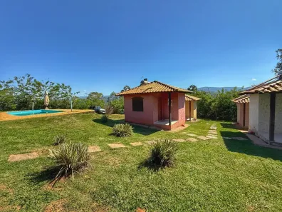 Fazenda/Sítio com 4 Quartos à venda, 180m² no Acuruí, Itabirito