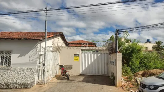 Casa com 3 Quartos para alugar, 80m² no Alto São João, Montes Claros
