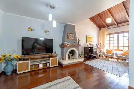 Casa com 5 Quartos à venda, 325m² no Jardim Lindóia, Porto Alegre