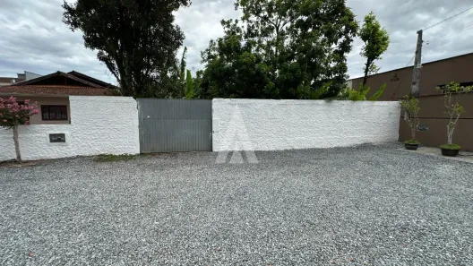 Lote/Terreno à venda, 450m² no Iririú, Joinville
