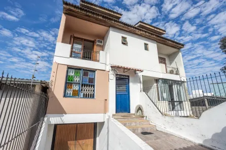 Casa com 4 Quartos à venda, 196m² no Espírito Santo, Porto Alegre