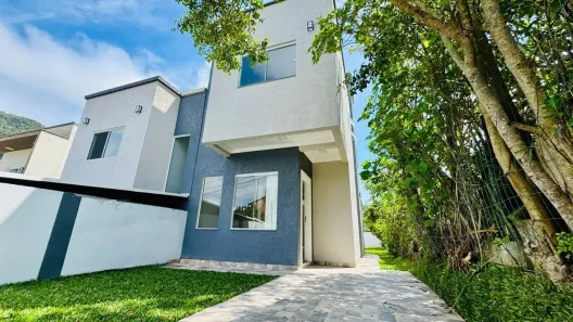 Casa com 3 Quartos à venda, 120m² no São João do Rio Vermelho, Florianópolis