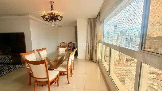 Apartamento com 3 Quartos para alugar, 120m² no Centro, Balneário Camboriú