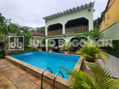 Casa com 3 Quartos à venda, 258m² no Pitangueiras, Rio de Janeiro