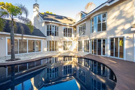 Casa de Condomínio com 4 Quartos à venda, 560m² no Santa Felicidade, Curitiba
