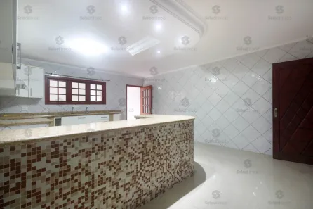 Sobrado com 5 Quartos à venda, 380m² no Parque São Vicente, Mauá