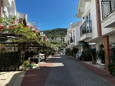 Casa com 2 Quartos à venda, 90m² no Armação do Pântano do Sul, Florianópolis