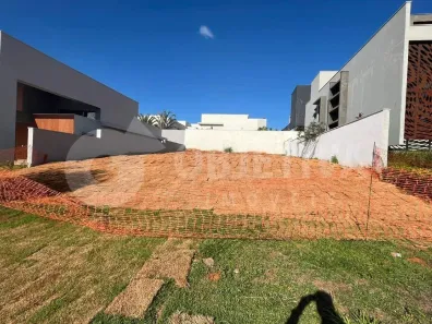 Lote/Terreno à venda, 465m² no Granja Marileusa, Uberlândia