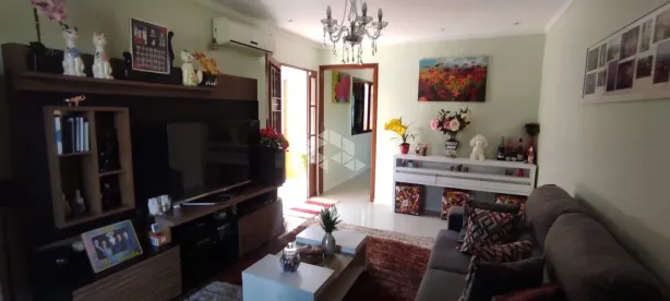 Casa com 4 Quartos à venda, 130m² no Niterói, Canoas