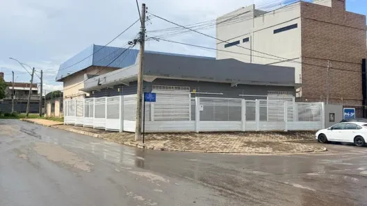 Galpão/Depósito/Armazém com 1 Quarto para alugar, 210m² no Samambaia Sul, Brasília