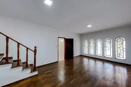 Sobrado com 3 Quartos para alugar, 190m² no Vila Invernada, São Paulo