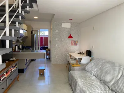 Casa de Condomínio com 2 Quartos à venda, 87m² no Armação do Pântano do Sul, Florianópolis