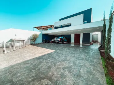 Sobrado com 4 Quartos à venda, 376m² no Santa Genoveva, Goiânia